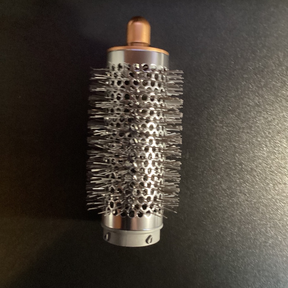 Dyson round brush attachment-new